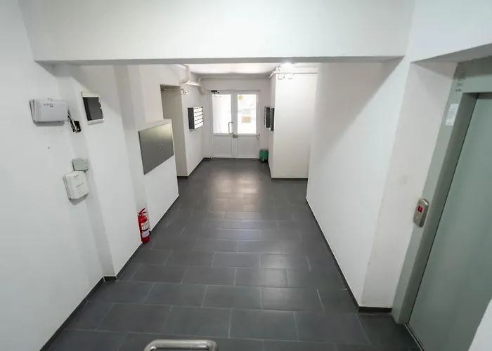 Titan Apartment *