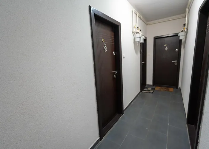 Titan Apartment *