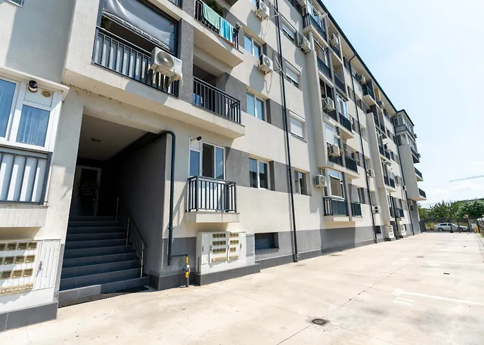 Titan Apartment *
